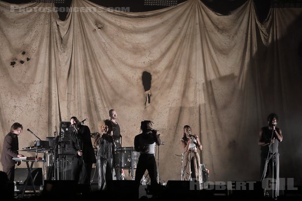 YOUNG FATHERS - 2023-08-18 - SAINT MALO - Fort de St Pere - 